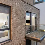 Modern Simplicity, Minimalist 2Br Flat In London