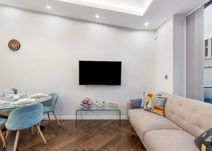 Modern Simplicity, Minimalist 2Br Flat In London