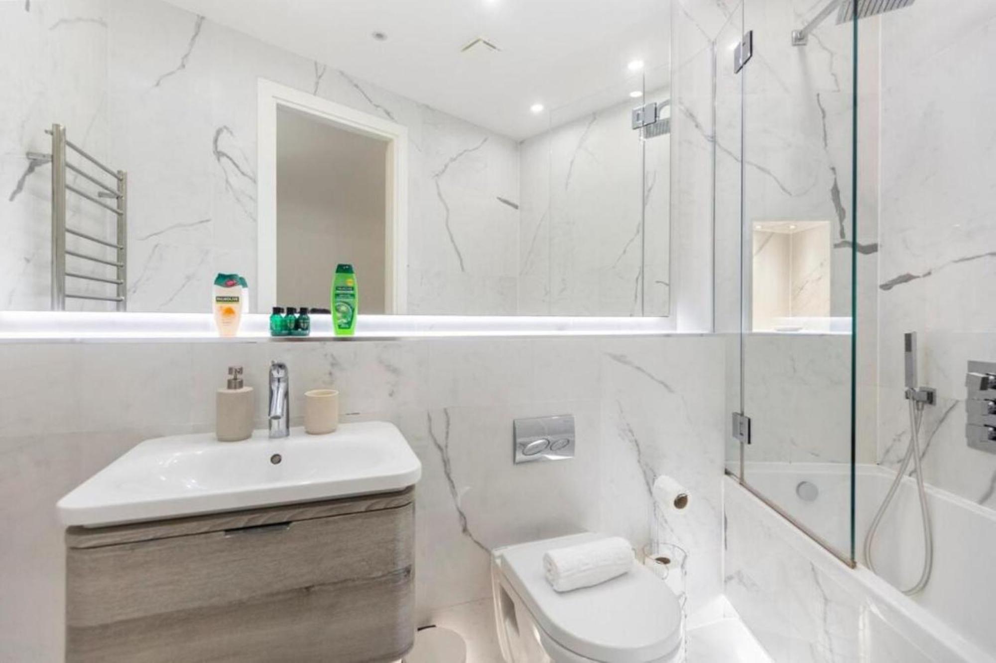 Modern Simplicity, Minimalist 2br Flat In