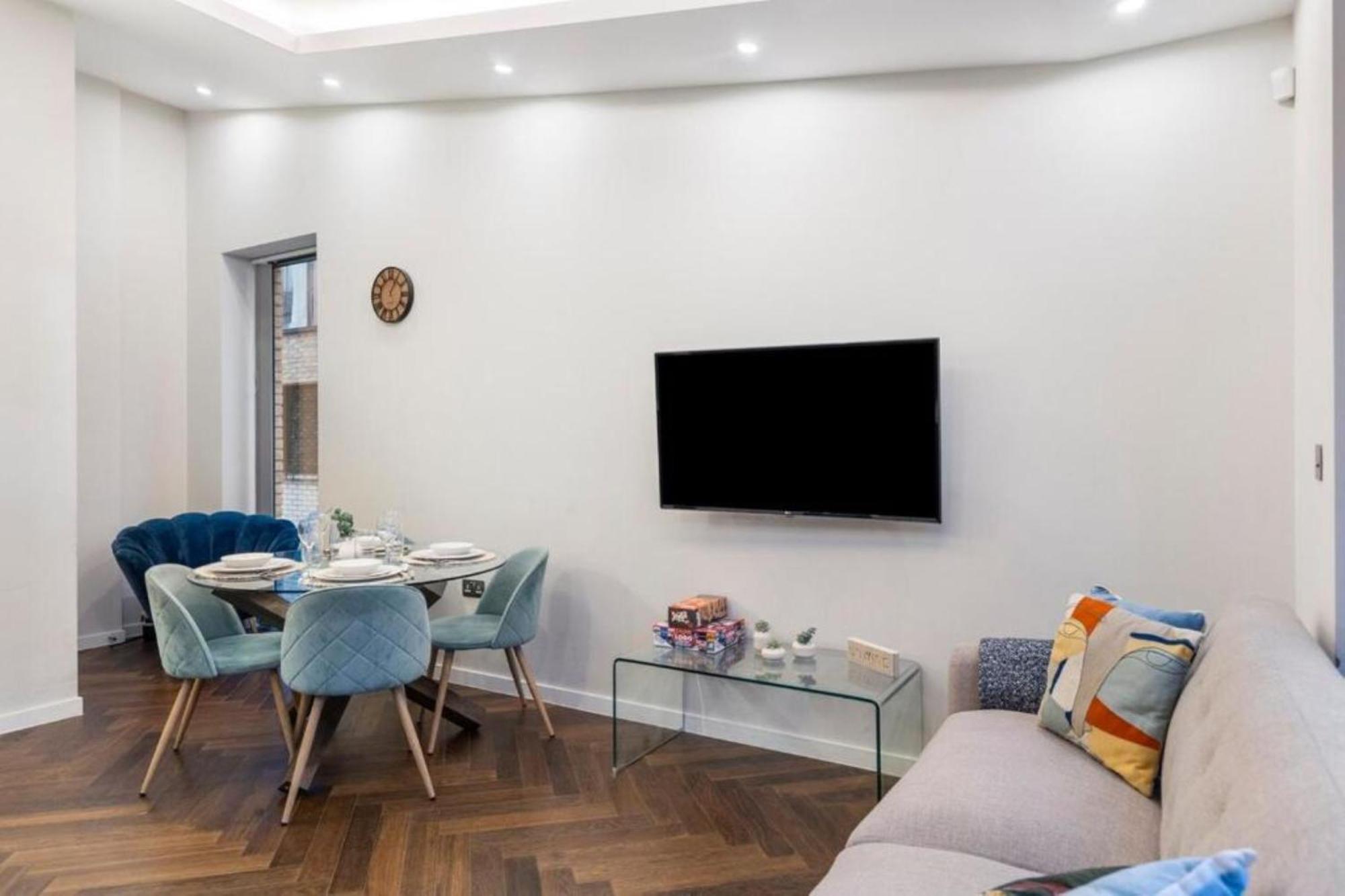 Modern Simplicity, Minimalist 2br Flat In